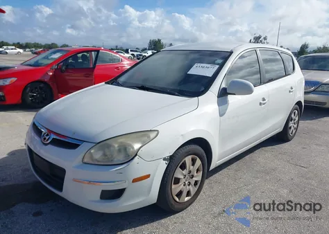 2011 Hyundai Elantra Touring Gls z USA, uszkodzony, nr VIN KMHDB8AE2BU091798